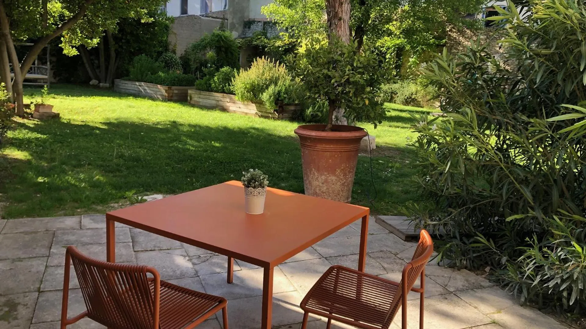 La Chapelle Sur La Sorgue Bed & Breakfast L'Isle-sur-la-Sorgue 0*,  France