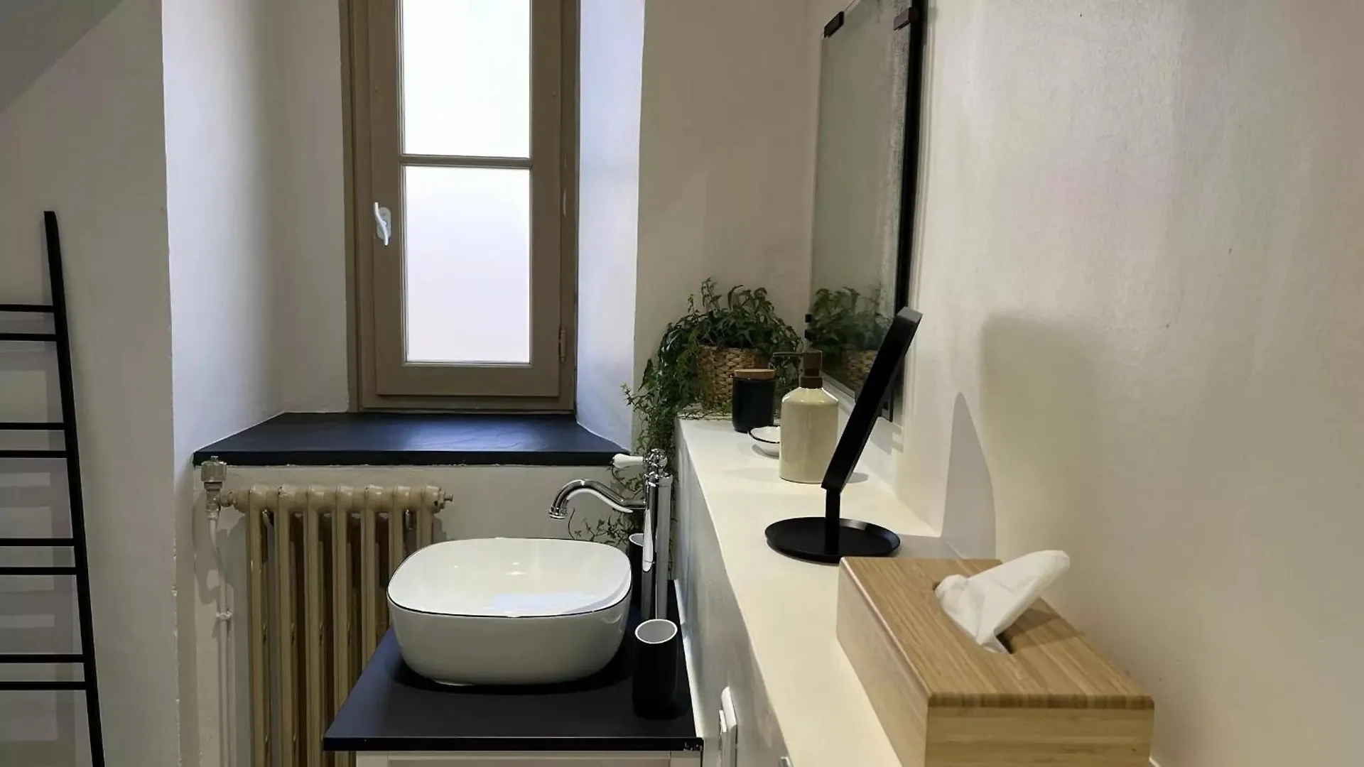 La Chapelle Sur La Sorgue Bed & Breakfast L'Isle-sur-la-Sorgue 0*,  France