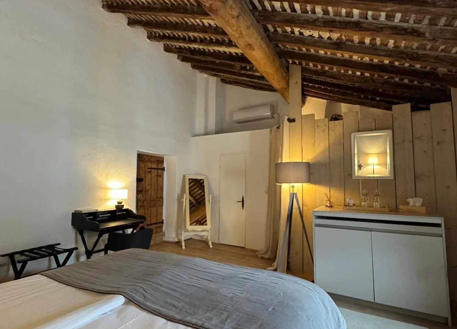 La Chapelle Sur La Sorgue Bed & Breakfast L'Isle-sur-la-Sorgue 0*,  France